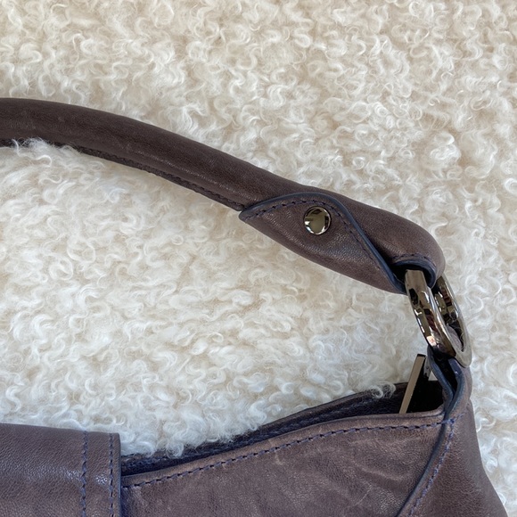 Andrew Marc Leather Shoulder Bag - Picture 12 of 13